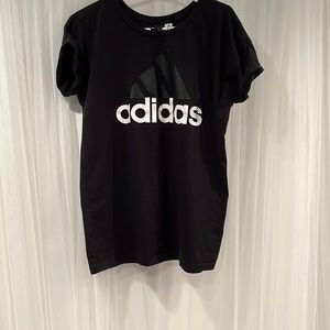 Adidas t-shirt
